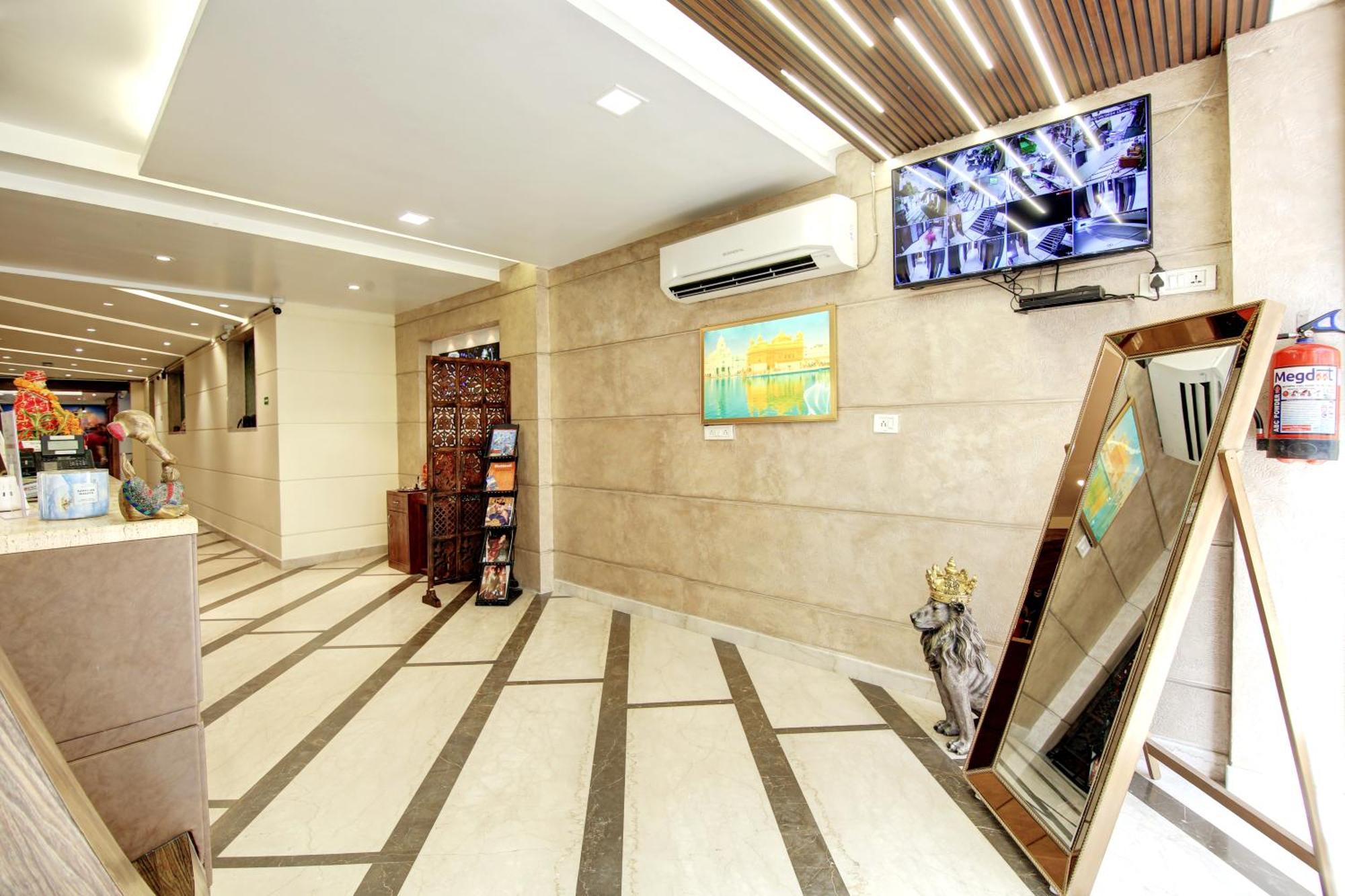 Hotel Neu Villa - Near Connaught Place & New Delhi Railway Station Exteriér fotografie