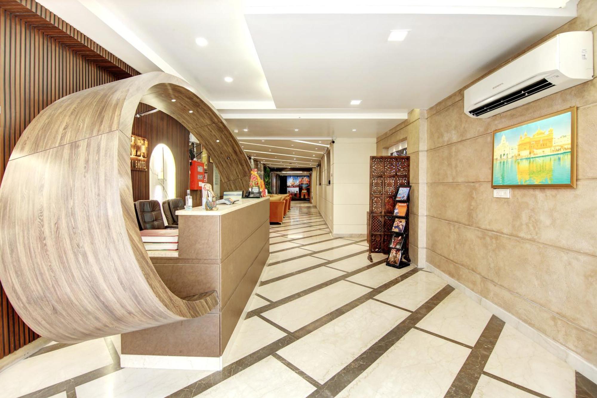 Hotel Neu Villa - Near Connaught Place & New Delhi Railway Station Exteriér fotografie